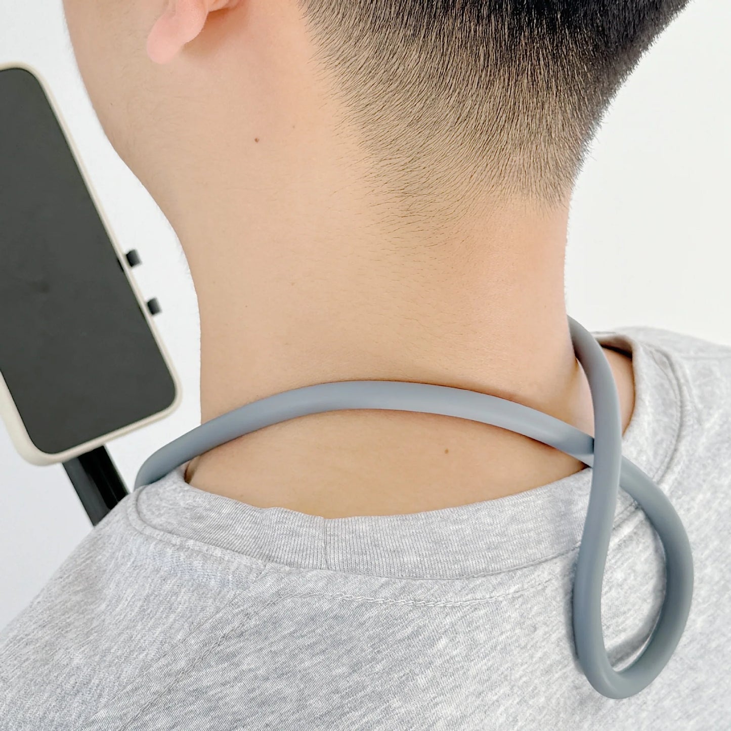 TUQ Universal Adjustable Phone Clip Holder With Chest Strap